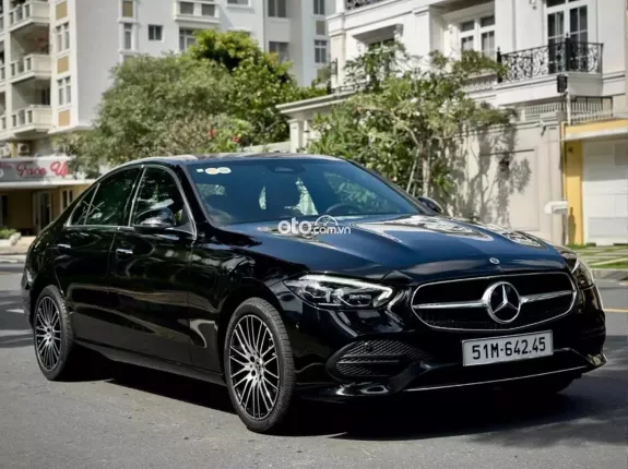 Mercedes-Benz C200 Avantgarde Plus 2023 - Lăn bánh chỉ 188 km – Siêu siêu lướt
