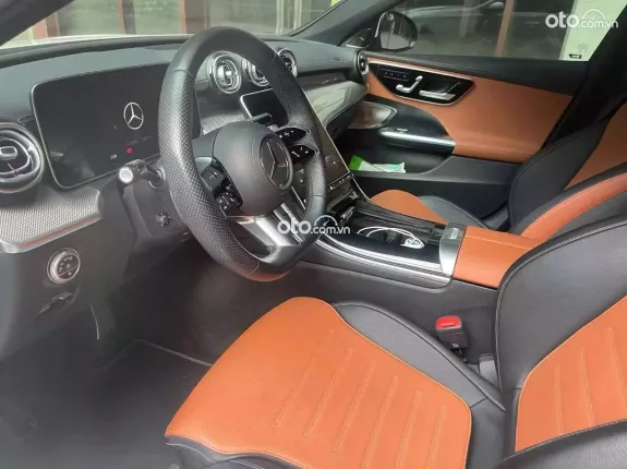 Mercedes-Benz C300 AMG 2022 - Lăn bánh 26.000 Kilomet