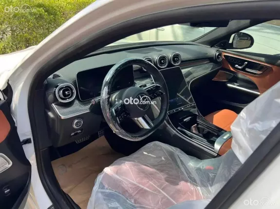 Mercedes-Benz C300 AMG 2022 - Lăn bánh 26.000 Kilomet