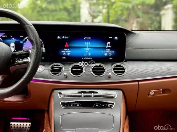Mercedes-Benz E300 2021 - Nội thất Da nâu siêu hiếm – độc bản, đẳng cấp