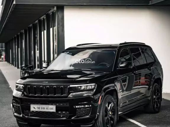 Jeep Cherokee 2023 - Xe mới lăn bánh 2,5v km