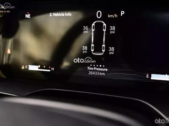 Jeep Cherokee 2023 - Xe mới lăn bánh 2,5v km