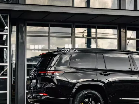 Jeep Cherokee 2023 - Xe mới lăn bánh 2,5v km