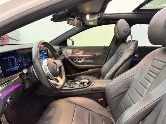 Mercedes-Benz E300 AMG 2020 - Xe option miên man bao check thoải mái