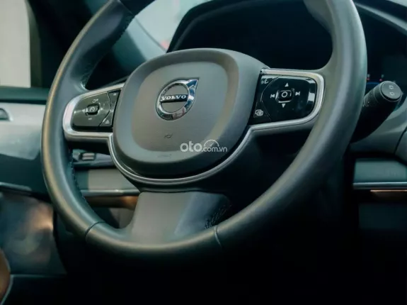 Volvo XC90 B6 AWD Ultimate 2022 - SUV Bắc Âu tinh tế cho gia đình