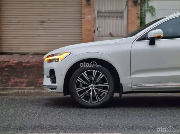 Volvo XC60 B6 AWD Inscription 2022 - Xe đẹp, full lịch sử bảo dưỡng hãng