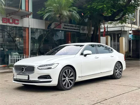 Volvo S90 2025 - S90 B6 Ultra, chỉ 300km