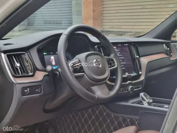 Volvo XC60 B6 AWD Inscription 2022 - Xe đẹp, full lịch sử bảo dưỡng hãng