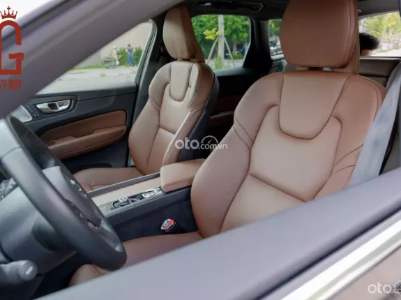 Volvo XC60 B6 AWD Inscription 2021 - Thế hệ mới