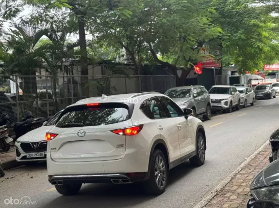 Mazda CX-5 2.0 Luxury 2021 - Xe lướt đẹp như mới giá hợp lý