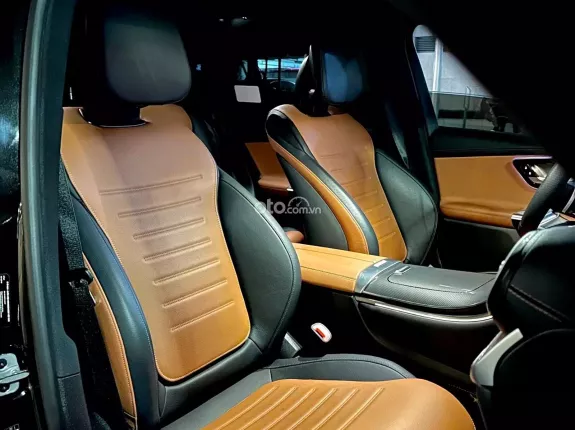 Mercedes-Benz GLC 300 4Matic 2023 - Xe sang trọng bậc nhất phân khúc 2023