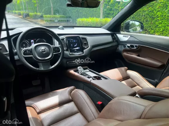 Volvo XC90 T8 Hybrid Recharge AWD 2022 - Siêu phẩm SUV lai điện mới nhất thị trường