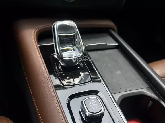 Volvo XC90 T8 Hybrid Recharge AWD 2022 - Siêu phẩm SUV lai điện mới nhất thị trường