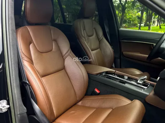 Volvo XC90 T8 Hybrid Recharge AWD 2022 - Siêu phẩm SUV lai điện mới nhất thị trường