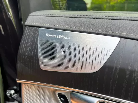 Volvo XC90 T8 Hybrid Recharge AWD 2022 - Siêu phẩm SUV lai điện mới nhất thị trường