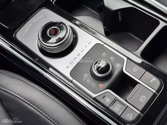 Kia Sorento Limited 2.2 AT 2022 - 1 xe duy nhất trên thị trường. Odo 5.000km