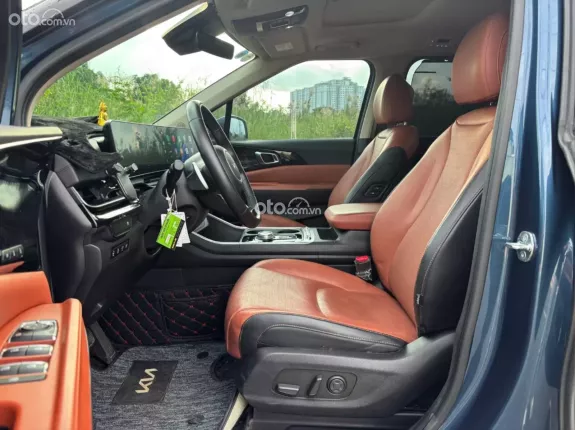 Kia Carnival 2.2D Signature 2024 - All new, xe lướt đẹp, odo chuẩn