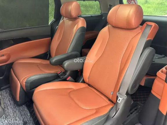 Kia Carnival 2.2D Signature 2024 - All new, xe lướt đẹp, odo chuẩn