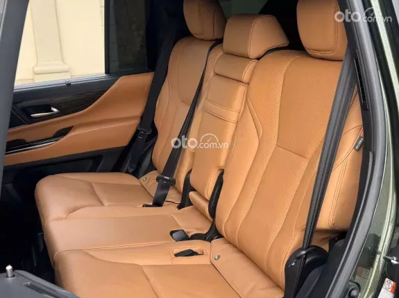Lexus LX 600 Urban 2024 - Xe bản 7 ghế, bảo dưỡng đầy đủ