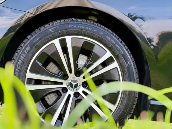 Mercedes-Benz E180 V1 2022 - Xe chủ ít giữ, chất xe vẫn còn đẹp