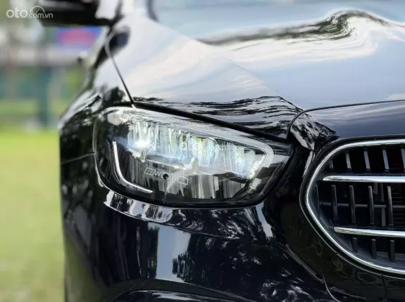 Mercedes-Benz E180 V1 2022 - Xe chủ ít giữ, chất xe vẫn còn đẹp