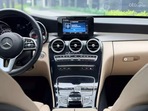 Mercedes-Benz C180 AMG 2021 - Nước sơn còn đẹp, bao check chất lượng xe