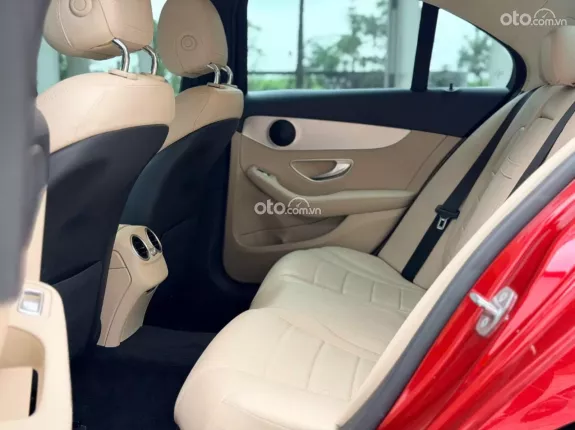 Mercedes-Benz C180 AMG 2021 - Nước sơn còn đẹp, bao check chất lượng xe