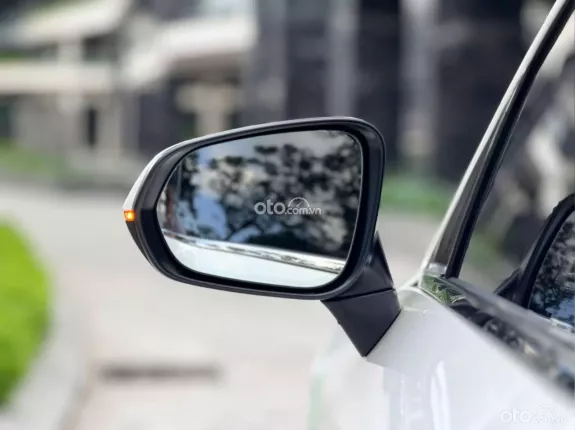 Lexus RX 350 RX 350H 2024 - Xe Có cửa hít đồ chơi giá trị cao