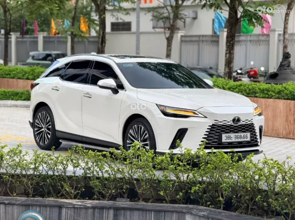 Lexus RX 350 RX 350H 2024 - Xe Có cửa hít đồ chơi giá trị cao