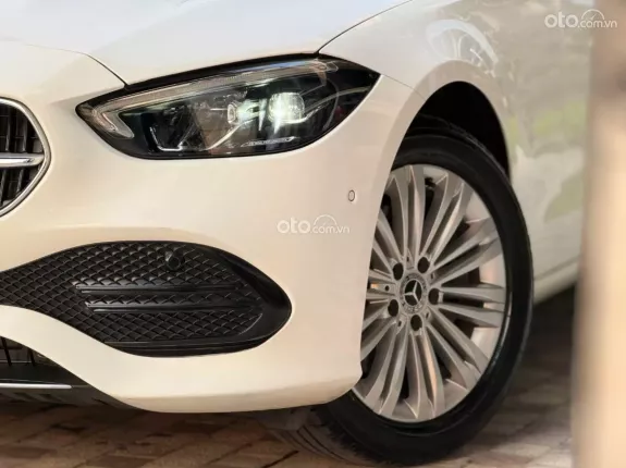 Mercedes-Benz C200 Avantgarde 2023 - Chất xe còn đẹp, bao check thoải mái