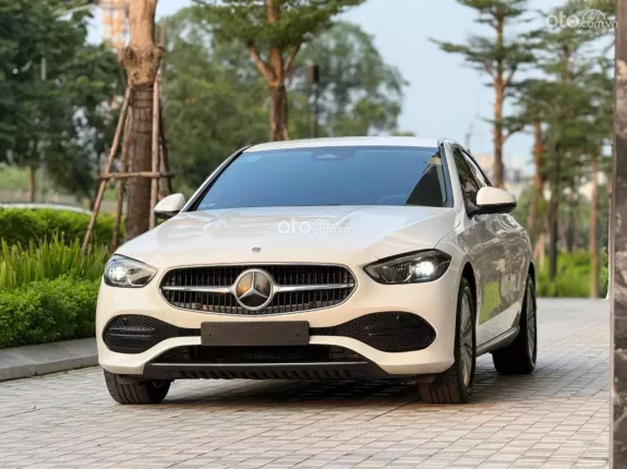 Mercedes-Benz C200 Avantgarde 2023 - Chất xe còn đẹp, bao check thoải mái