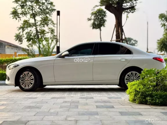 Mercedes-Benz C200 Avantgarde 2023 - Chất xe còn đẹp, bao check thoải mái