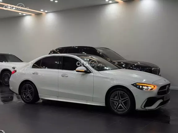 Mercedes-Benz C300 AMG 2022 - Xe 1 chủ mua mới từ đầu, bảo dưỡng full lịch sử chính hãng