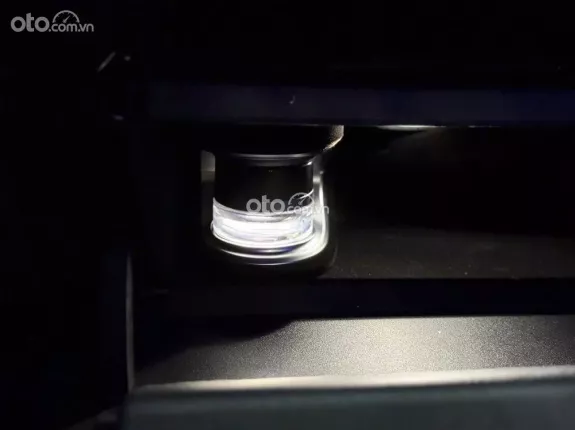 Mercedes-Benz C300 AMG 2022 - Xe 1 chủ mua mới từ đầu, bảo dưỡng full lịch sử chính hãng