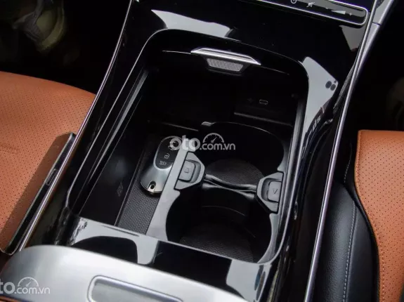 Mercedes-Benz C300 AMG 2021 - Xe mới đi được 9000kilomet