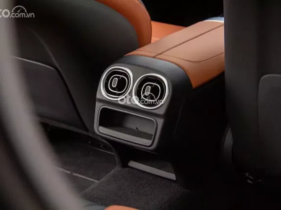 Mercedes-Benz C300 AMG 2021 - Xe mới đi được 9000kilomet