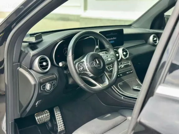 Mercedes-Benz GLC 300 4Matic V1 2021 - Xe full bảo dưỡng chính hãng