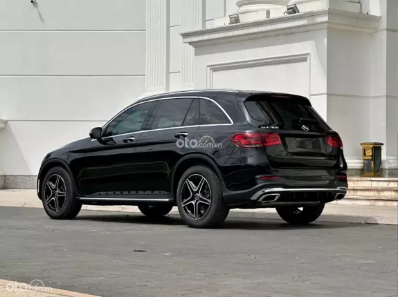 Mercedes-Benz GLC 300 4Matic V1 2021 - Xe full bảo dưỡng chính hãng
