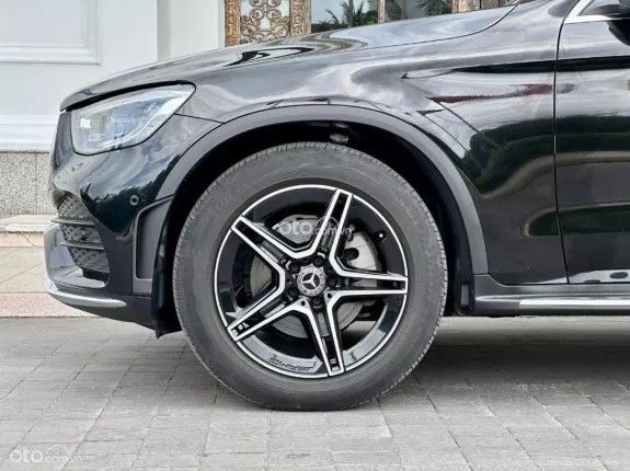 Mercedes-Benz GLC 300 4Matic V1 2021 - Xe full bảo dưỡng chính hãng