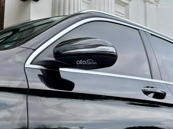 Mercedes-Benz GLC 300 4Matic V1 2021 - Xe full bảo dưỡng chính hãng
