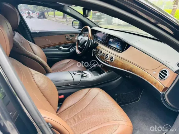 Mercedes-Benz S400 3.0 V6 2015 - Xe đã up full lên body Maybach S450 siêu đẹp