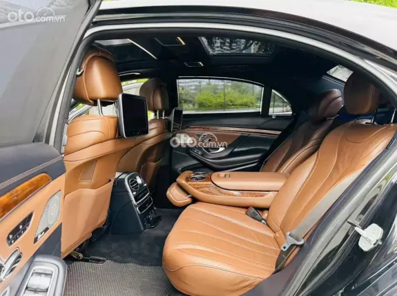 Mercedes-Benz S400 3.0 V6 2015 - Xe đã up full lên body Maybach S450 siêu đẹp