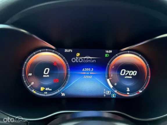 Mercedes-Benz GLC 200 V1 2022 - Chất xe đẹp, bao check thoải mái