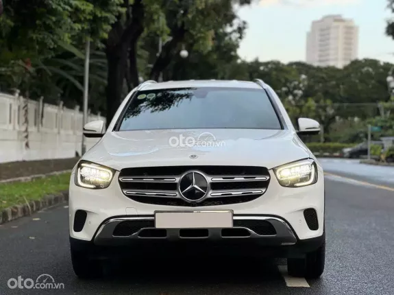 Mercedes-Benz GLC 200 V1 2022 - Chất xe đẹp, bao check thoải mái