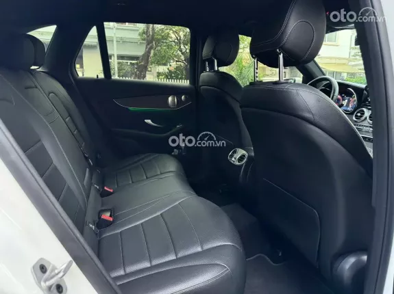 Mercedes-Benz GLC 200 V1 2022 - Chất xe đẹp, bao check thoải mái
