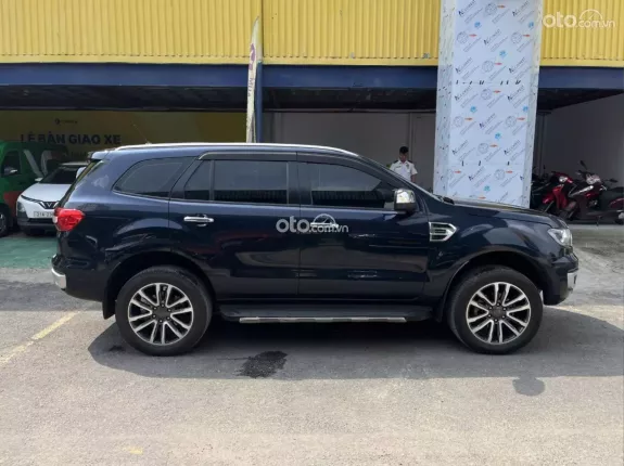 Ford Everest 2021 - Giá rẻ cần bán gấp