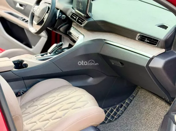Peugeot 5008 GT 2022 - Một chủ từ mới chuẩn km đi