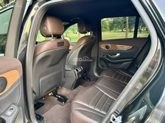 Mercedes-Benz GLC 250 4Matic 2017 - GLC 250 4Matic 2017 chạy 7 vạn siêu đẹp