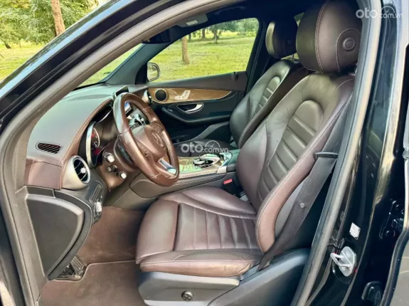 Mercedes-Benz GLC 250 4Matic 2017 - GLC 250 4Matic 2017 chạy 7 vạn siêu đẹp