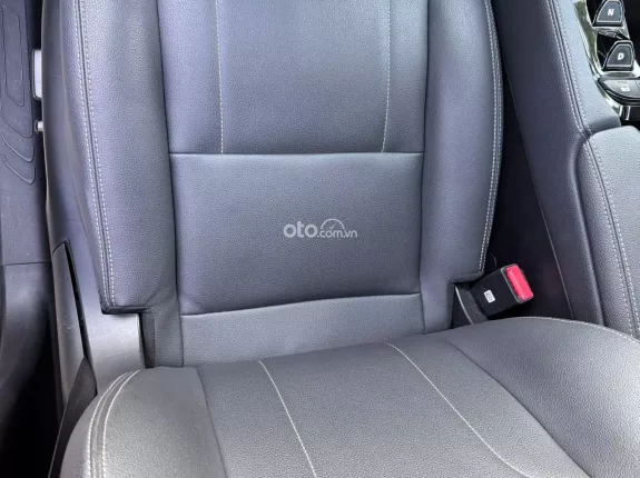 VinFast VF8 2023 - Giá chỉ 695 triệu